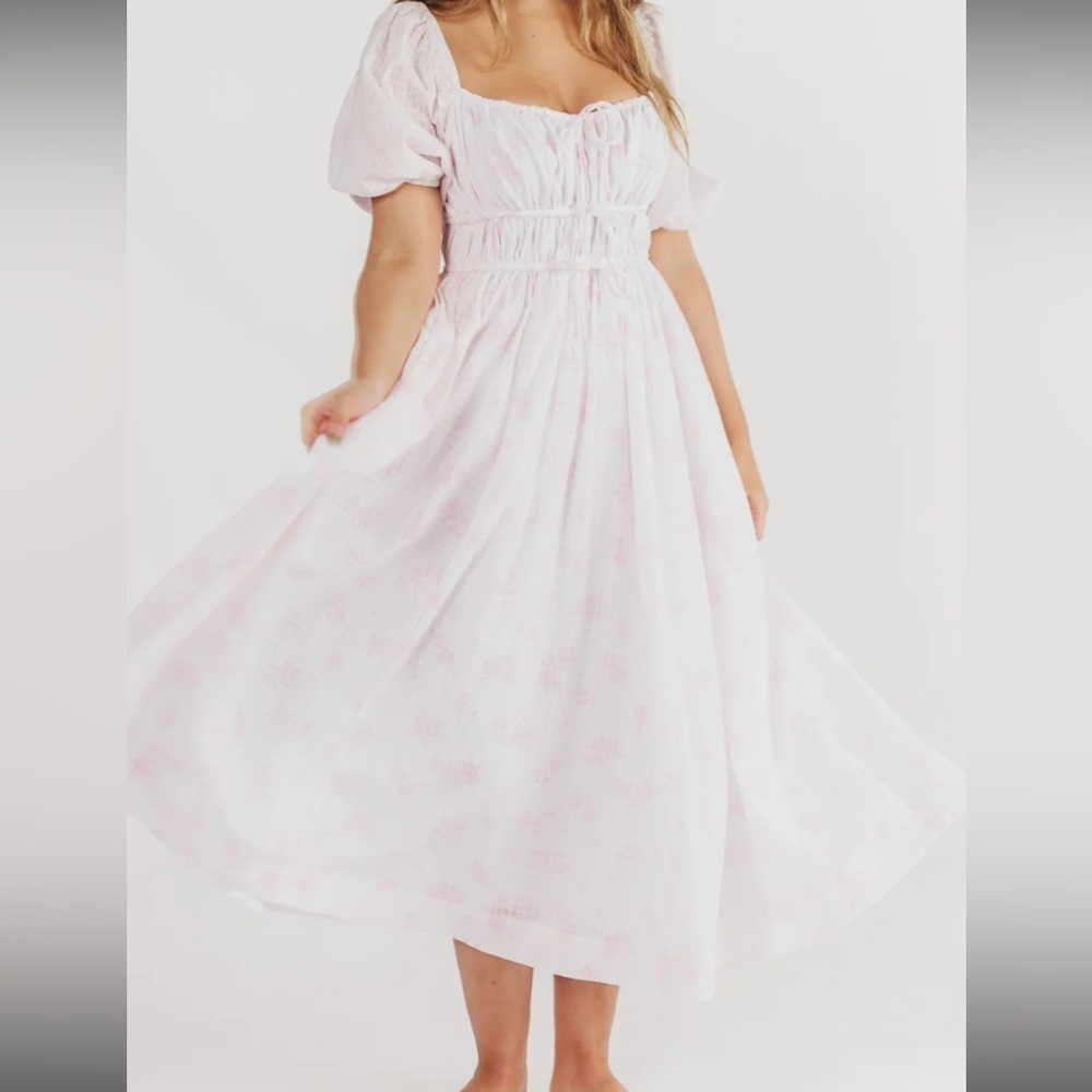Worth Collective Eda Coastal MIDI in pink size Medium